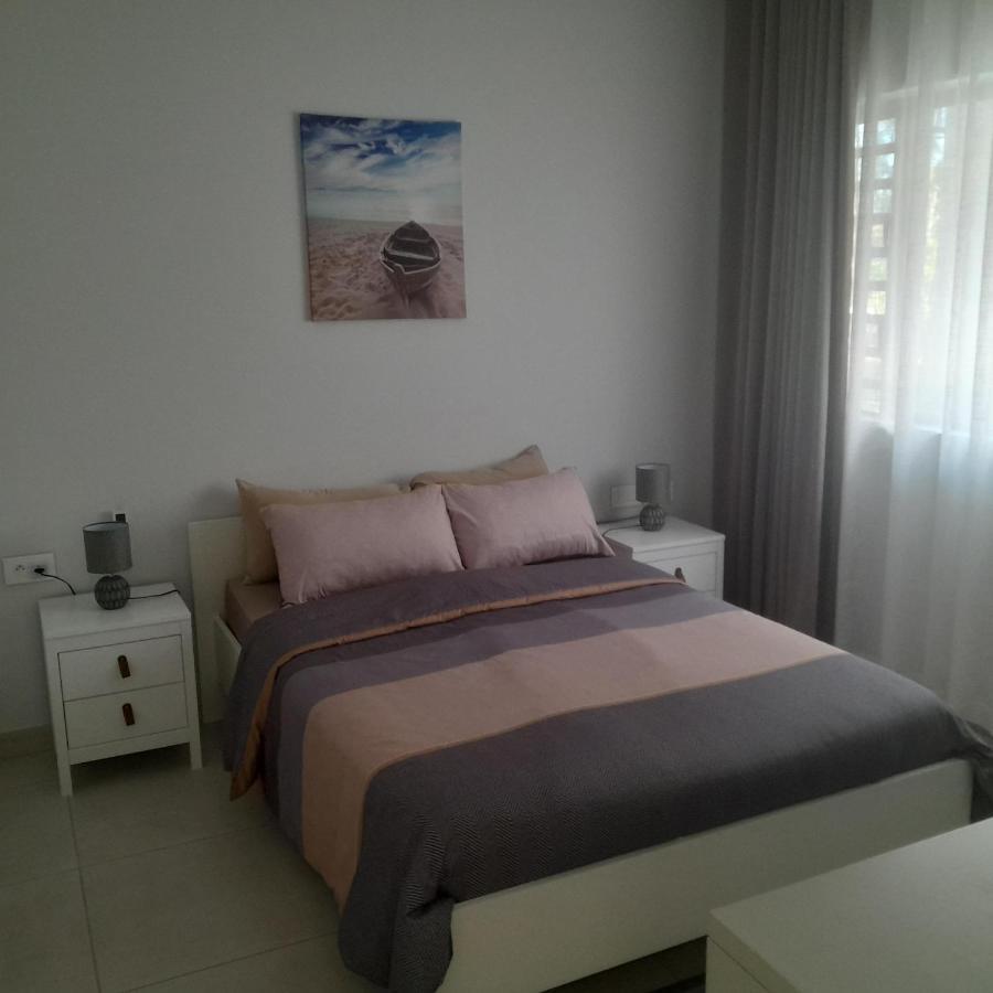 Joli Appartement Neuf, Route Cotiere กรองด์เบย์ ภายนอก รูปภาพ